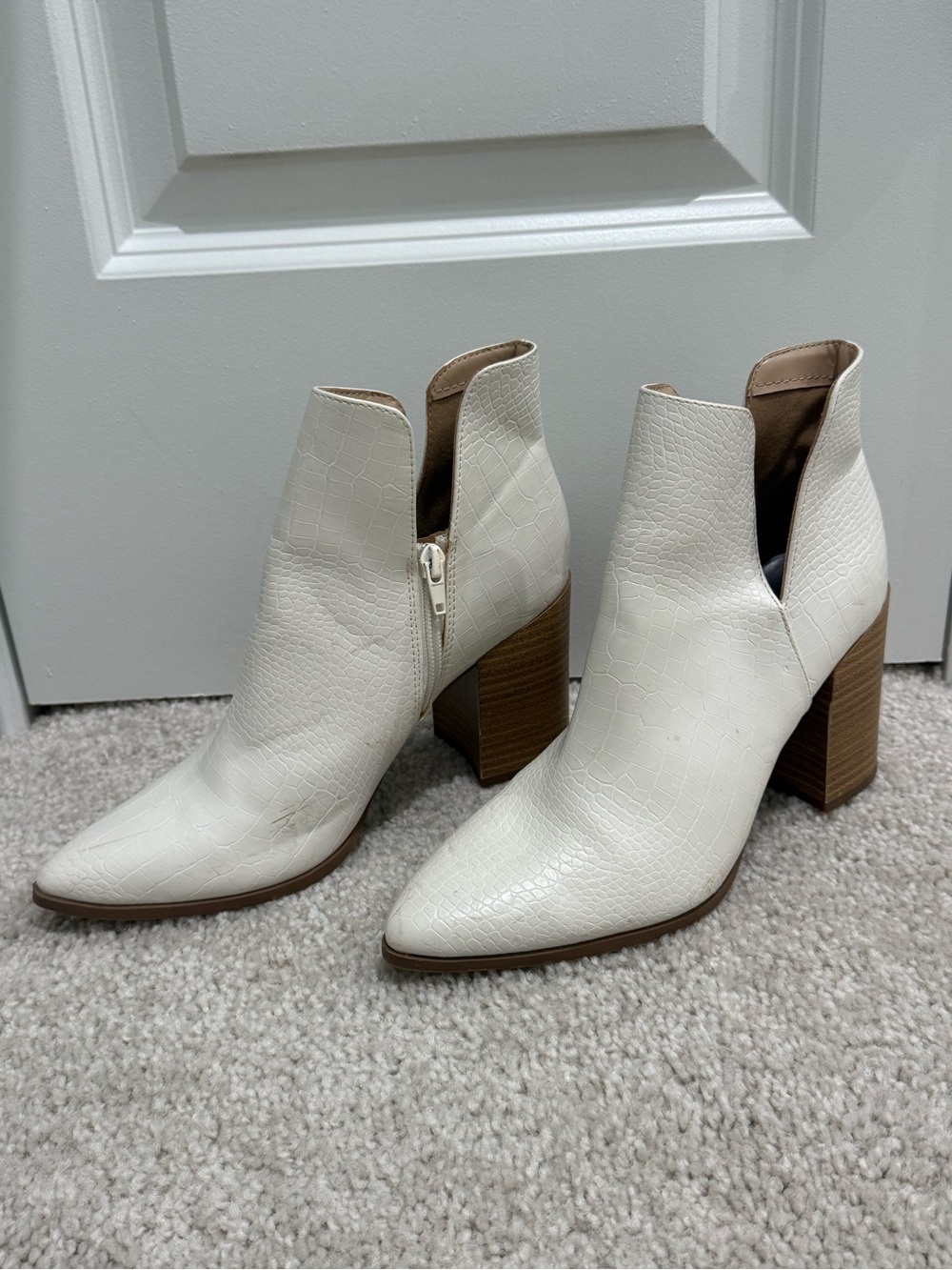 Women's White Croc-Texture Block Heel Ankle Boot